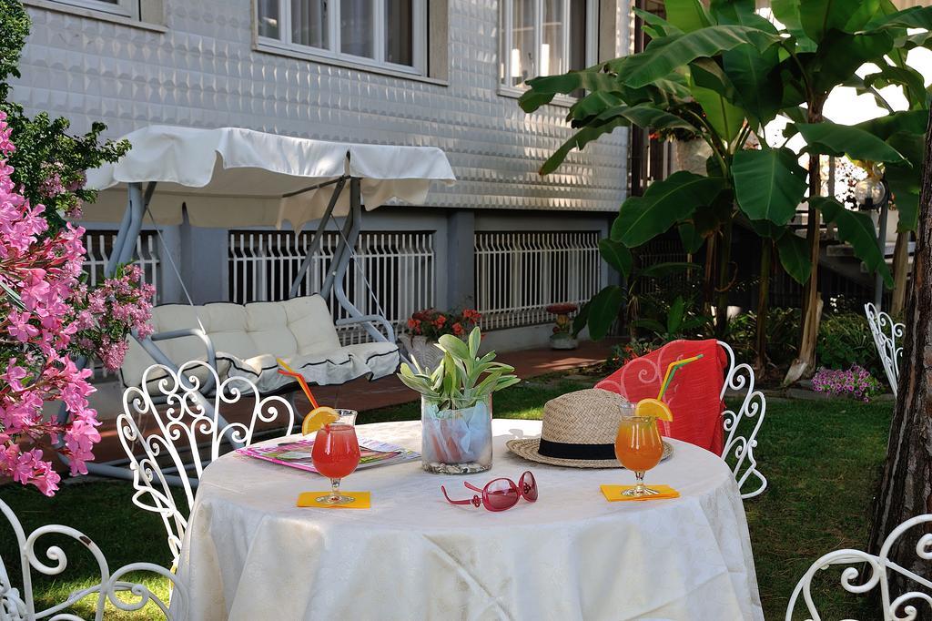 Corallo Wellness Hotel Diano Marina Buitenkant foto
