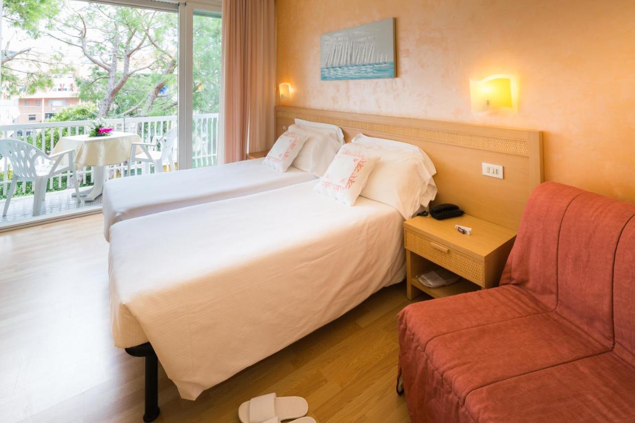 Corallo Wellness Hotel Diano Marina Buitenkant foto