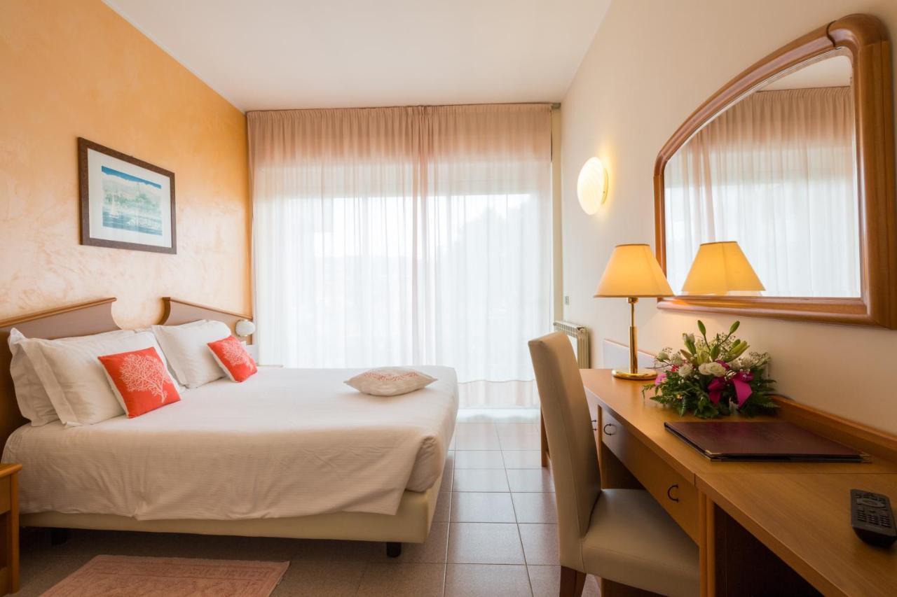 Corallo Wellness Hotel Diano Marina Buitenkant foto